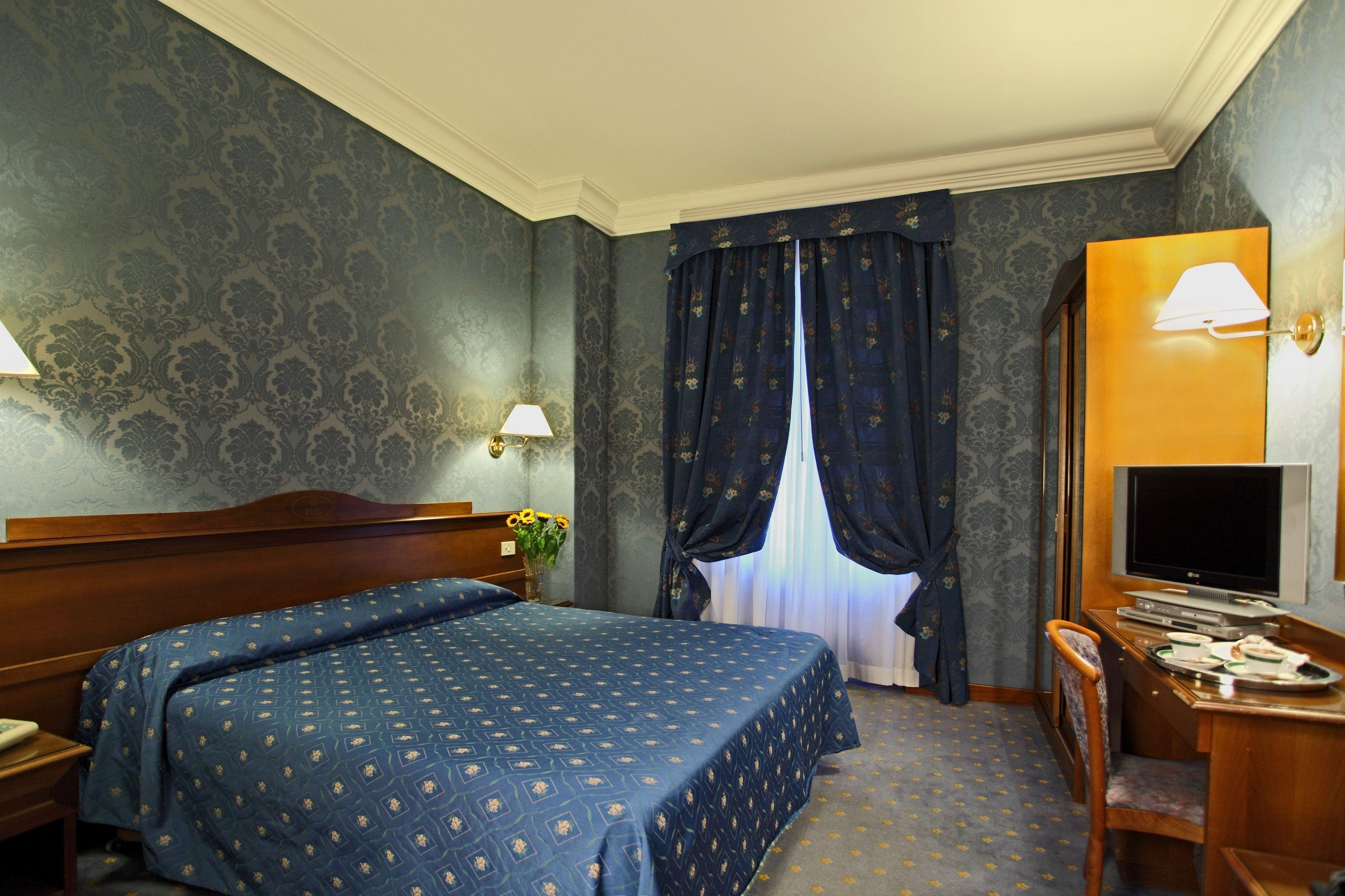Hotel Montecarlo — Fotók 1